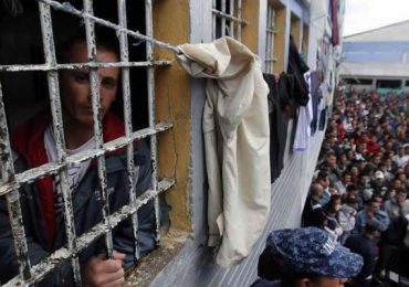 "En las cárceles de Colombia torturan a los prisioneros" Informe CCCT