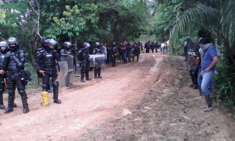 Campesinos que impiden entrada de petrolera en Valparíso, Caquetá fueron golpeados por el ESMAD