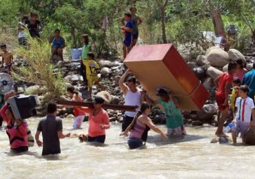 Van 1071 colombianos indocumentados deportados de Venezuela según OCHA