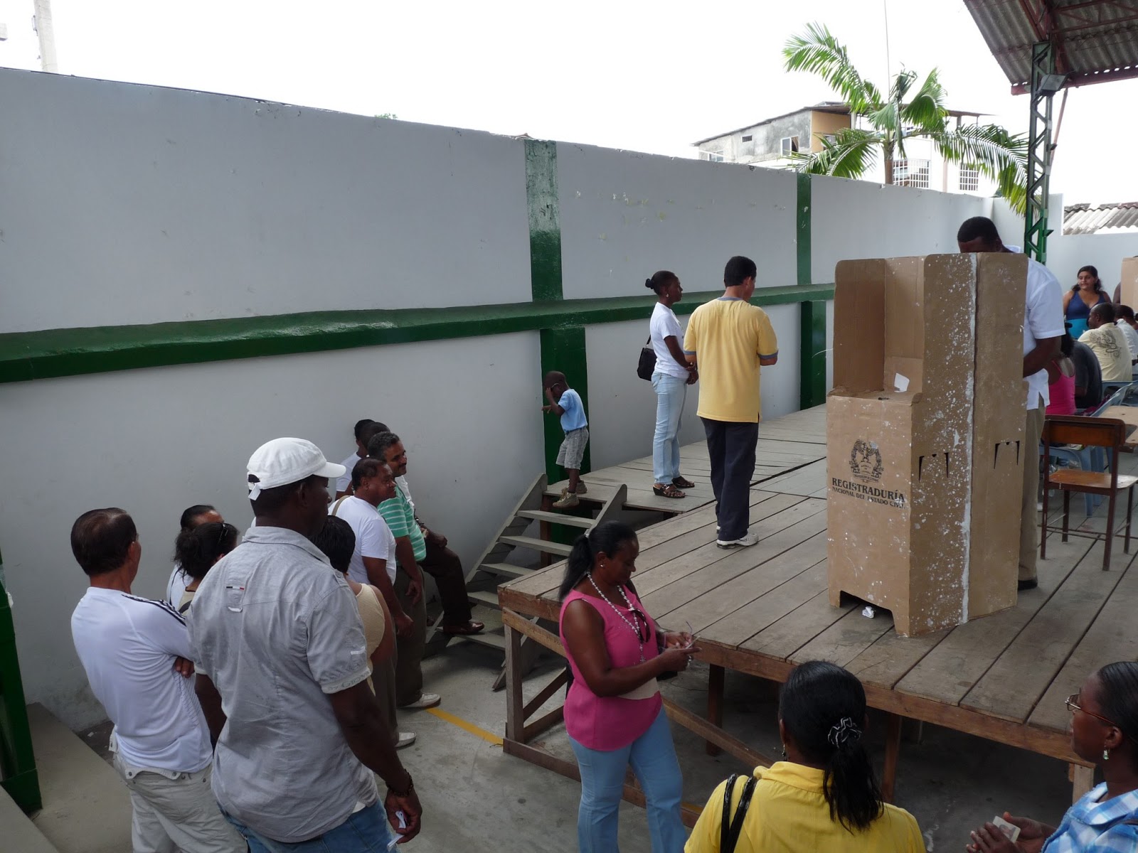 En Tumaco los formularios E14 anochecieron tirados en el suelo