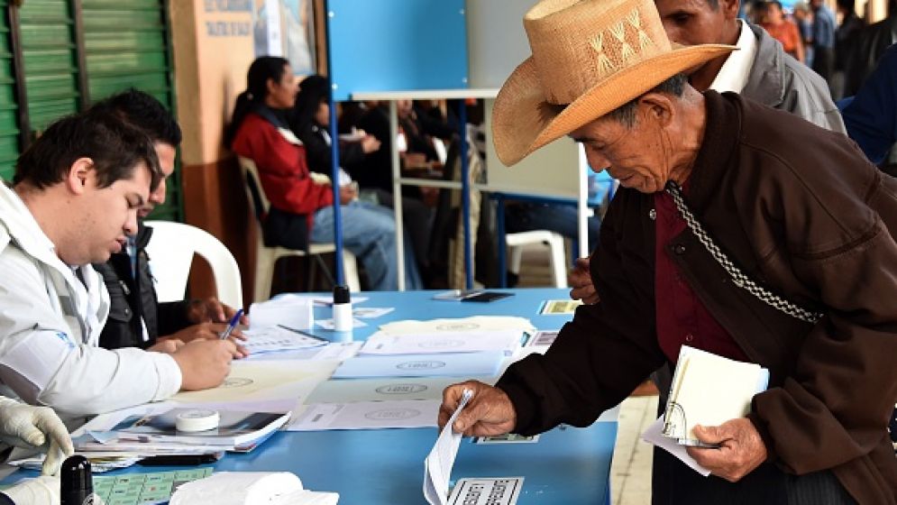 En Guatemala crece el escepticismo frente a segunda vuelta presidencial