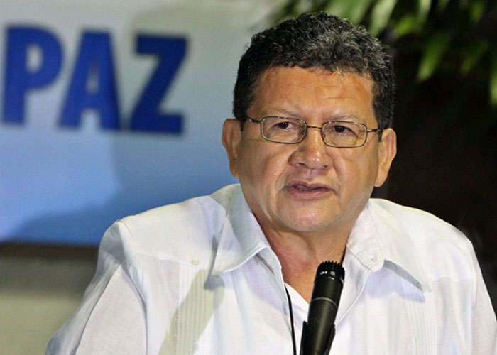 Para esclarecer la verdad del paramilitarismo deben darse reformas en las FFMM