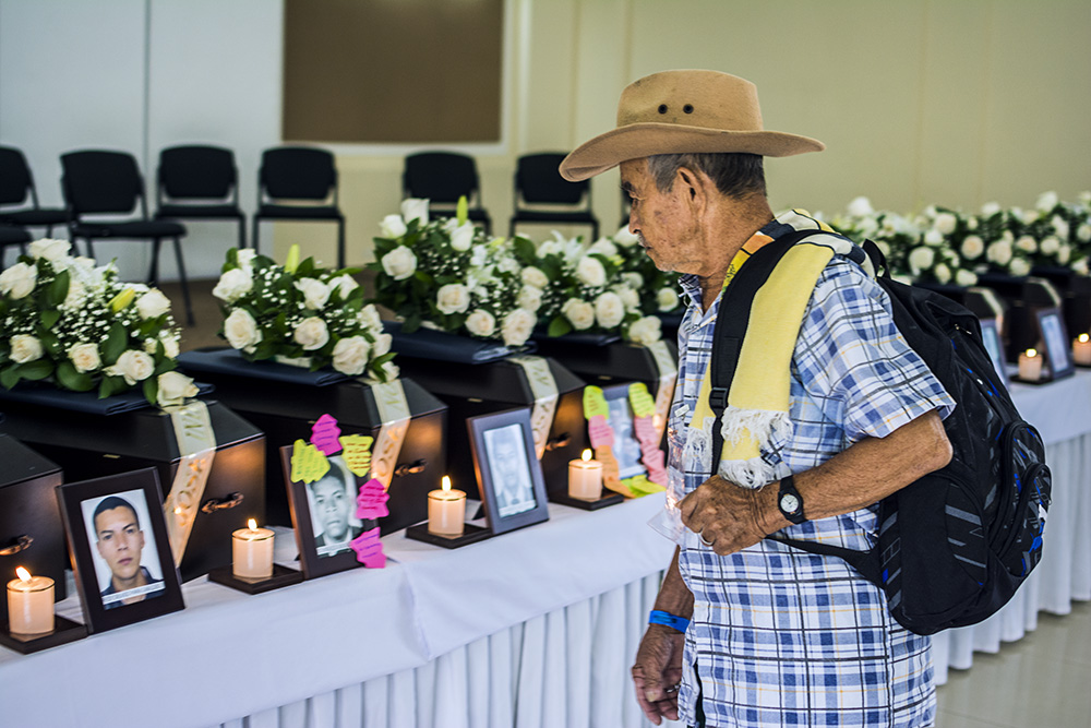 “Nuestros muertos nos unen, todos tienen una historia”