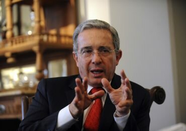 El historial de investigaciones contra Álvaro Uribe Vélez
