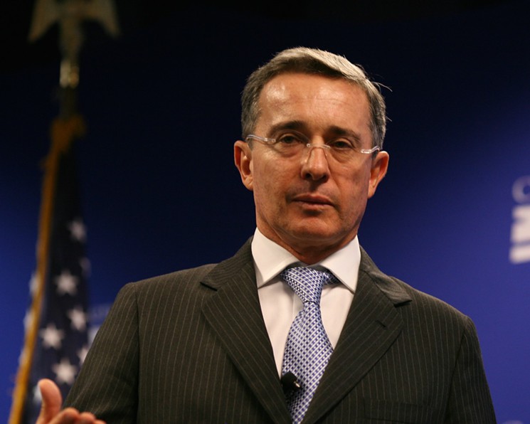 Académicos de Universidad de Princeton rechazan invitación a Alvaro Uribe a esa institución