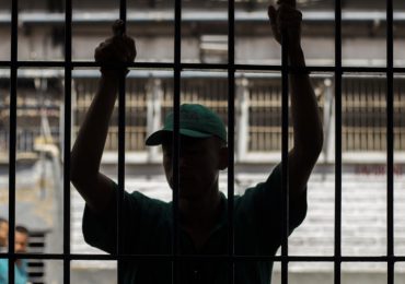 FARC confía en que se cumpla liberación de presos políticos