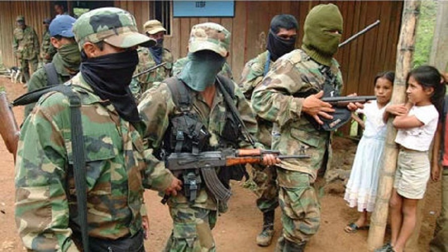 800 indígenas en riesgo de desplazamiento por presuntos paramilitares