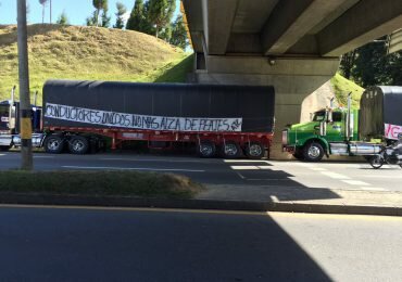 Tras 25 días de paro camionero Gobierno continúa dilatando la negociación