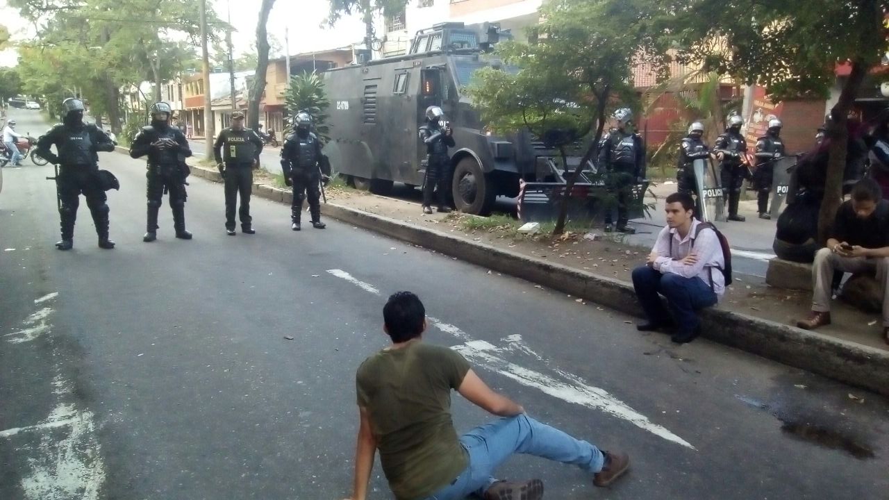 ESMAD ataca a estudiantes de la U del Tolima