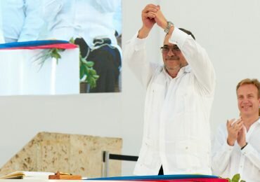 "Ofrezco sinceramente perdón a todas las víctimas del conflicto": Rodrigo Londoño