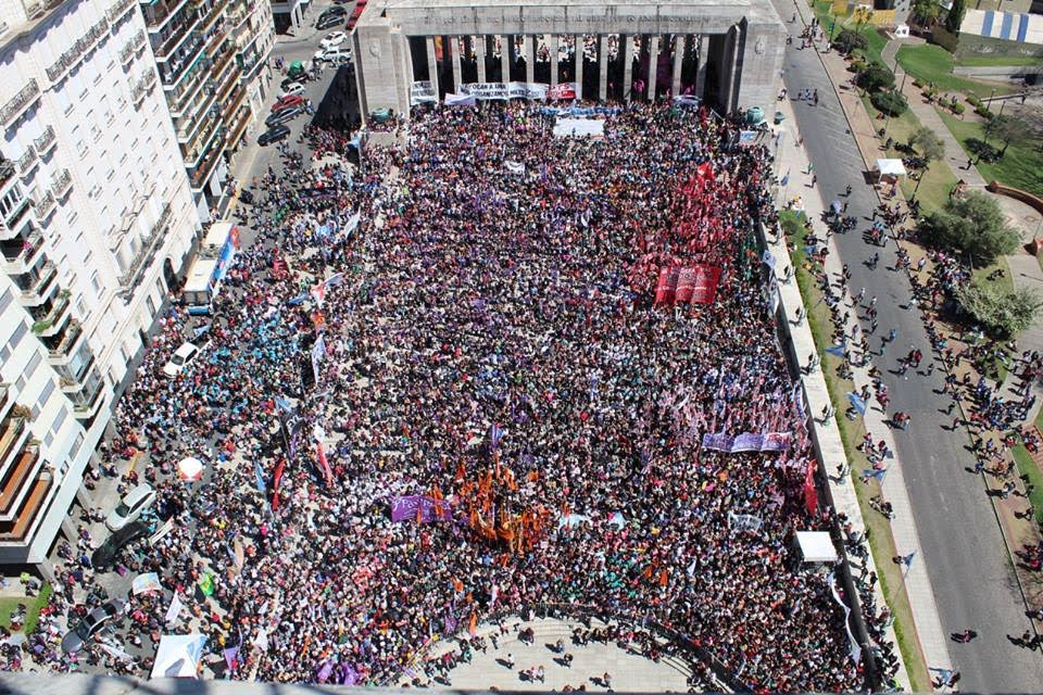 70 mil mujeres argentinas contra el patriarcado y el ajuste