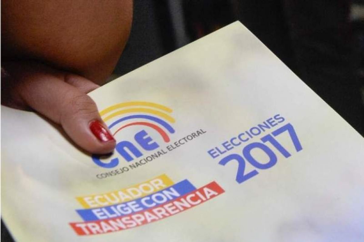 Crónica desde las calles del Ecuador en campaña