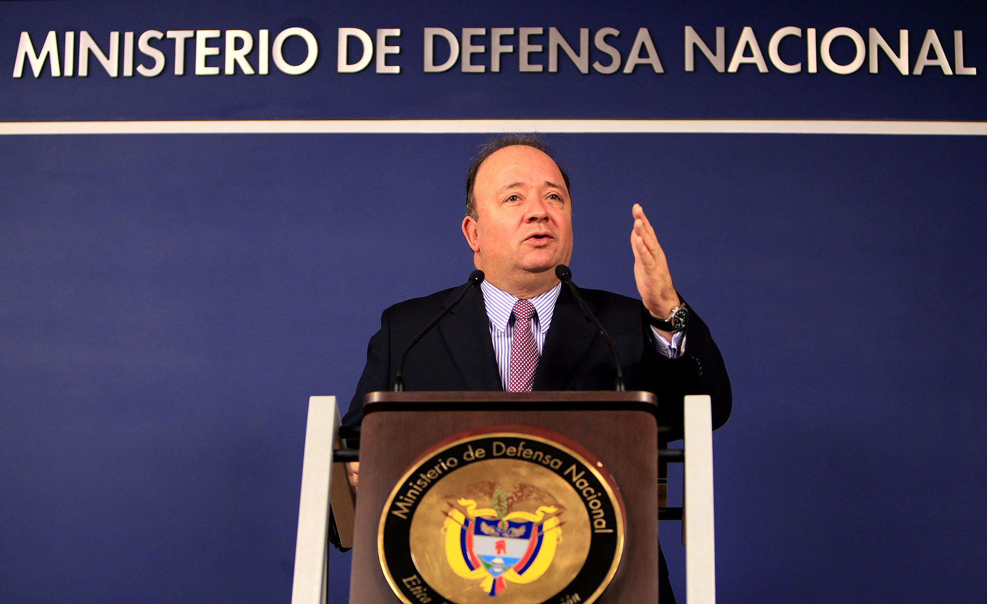 “Paramilitares no hay” … señor Villegas ¿entonces qué hay?
