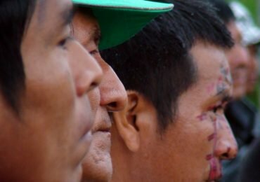 Pueblo Embera confinado y desplazado en Murindó, Antioquia