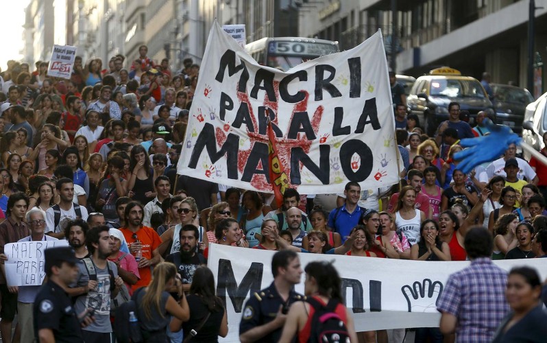 Macri ordena impedir el paso de la movlización de sindicatos en Argentina