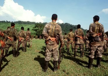 Organizaciones sociales exigen compromisos del gobierno para el desmonte del paramilitarismo