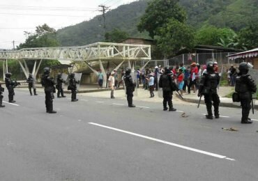 Persiste arremetida del ESMAD contra población de Buenaventura