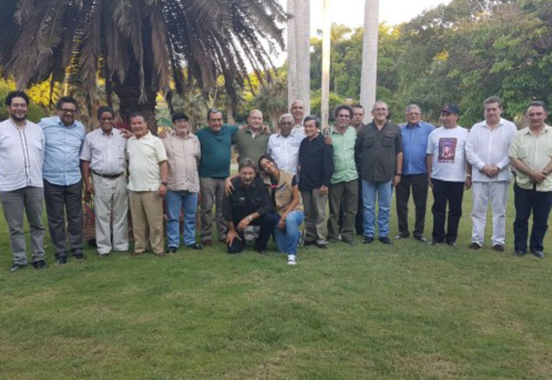 "Extrema derecha no reversará impulso de la paz" FARC y ELN