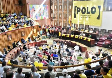 Renuncian al Polo Democrático otros diez integrantes de la junta directiva