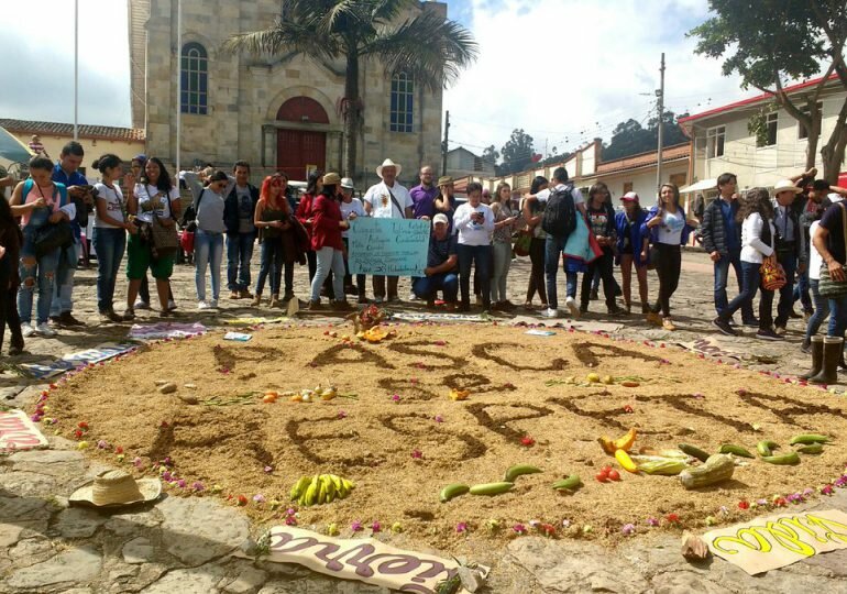 Con una marcha Festival en Pasca dicen "la consulta popular si va"