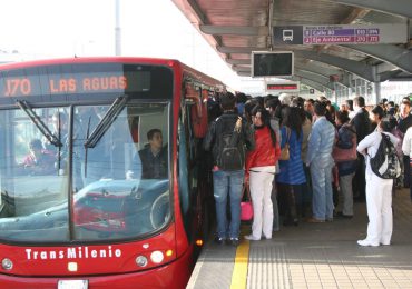 Conductores de Transmilenio trabajan más de 16 horas: UGETRANS