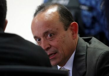 Piden al Estado prevenir manipulación de testigos tras libertad de Santiago Uribe