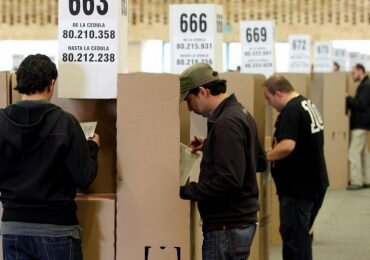 Más de 200 profesionales firman "carta a los indecisos" por un cambio en próximas elecciones