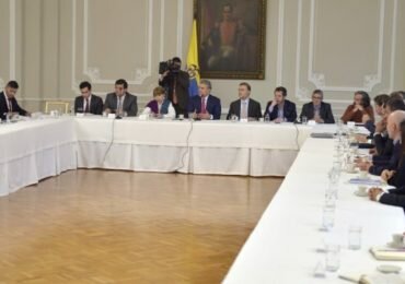 Menos impuestos para las empresas, menos salario para los trabajadores