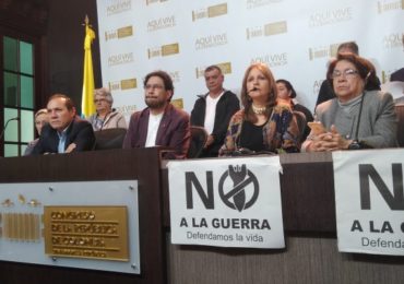 Ni en Colombia, ni en Venezuela; bancada de la alternativa dice NO a la guerra