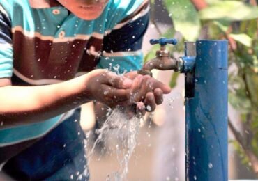 Acceder al agua, un privilegio para 1 de cada 3 personas en el mundo