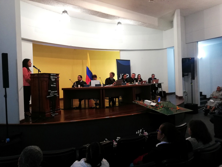 La JEP nos hizo sentir protegidas: Víctimas en la primera audiencia pública de la Comuna 13