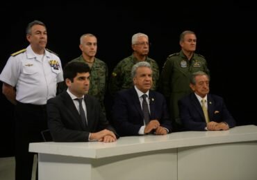 Lenin Moreno anuncia que recuperará el orden en Ecuador, desplegando las FFMM