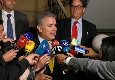 Nueva reforma tributaria significará 'crecimiento económico' para los de siempre