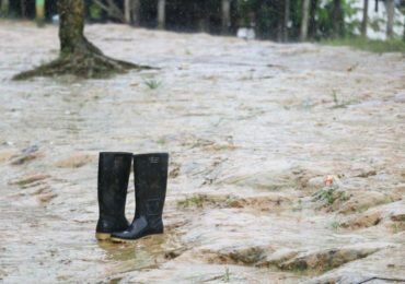Un adulto y dos menores indígenas, víctimas fatales de minas en Antioquia y Chocó