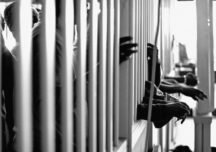 Prisionero político es víctima de torturas