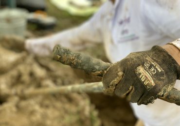Tras 13 años de búsqueda, exhumación en Chocó da esperanza a familiares de  desaparecidos