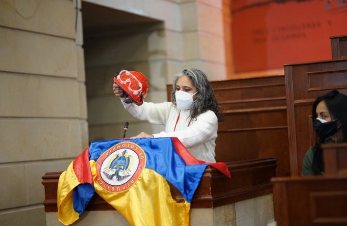 Gobierno Duque es "cínico" y "mentiroso": María José Pizarro en instalación del congreso