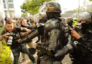 195 periodistas han sido agredidos por Fuerza Pública durante el Paro Nacional