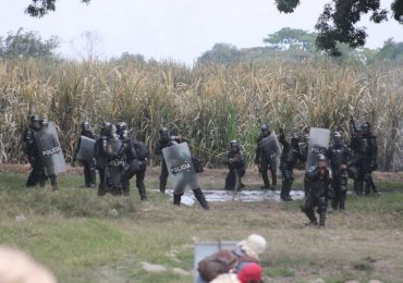 Tres heridos y dos detenidos deja agresión del ESMAD contra campesinos en Bolívar, Santander