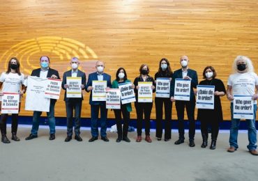 Eurodiputados realizaron fuerte protesta contra Iván Duque