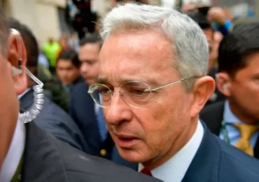 Corte vuelve a negar tutela de nulidad de cargos en contra de Álvaro Uribe