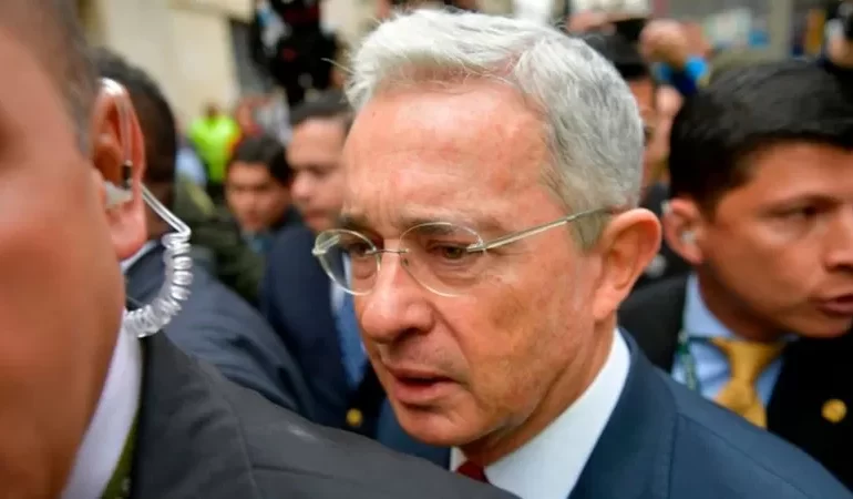 Corte vuelve a negar tutela de nulidad de cargos en contra de Álvaro Uribe