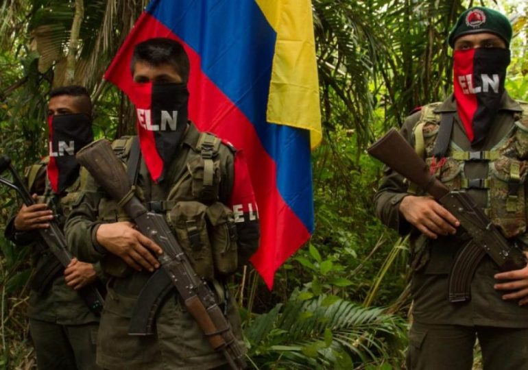 Guerrilla de ELN anunció cese de fuego y disposición a proceso de paz con nuevo gobierno.
