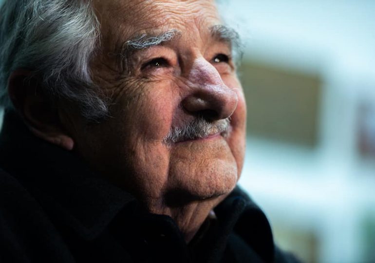 “El porvenir es mejor (...) no miren hacia atrás”: Pepe Mujica tras victoria de Gustavo Petro