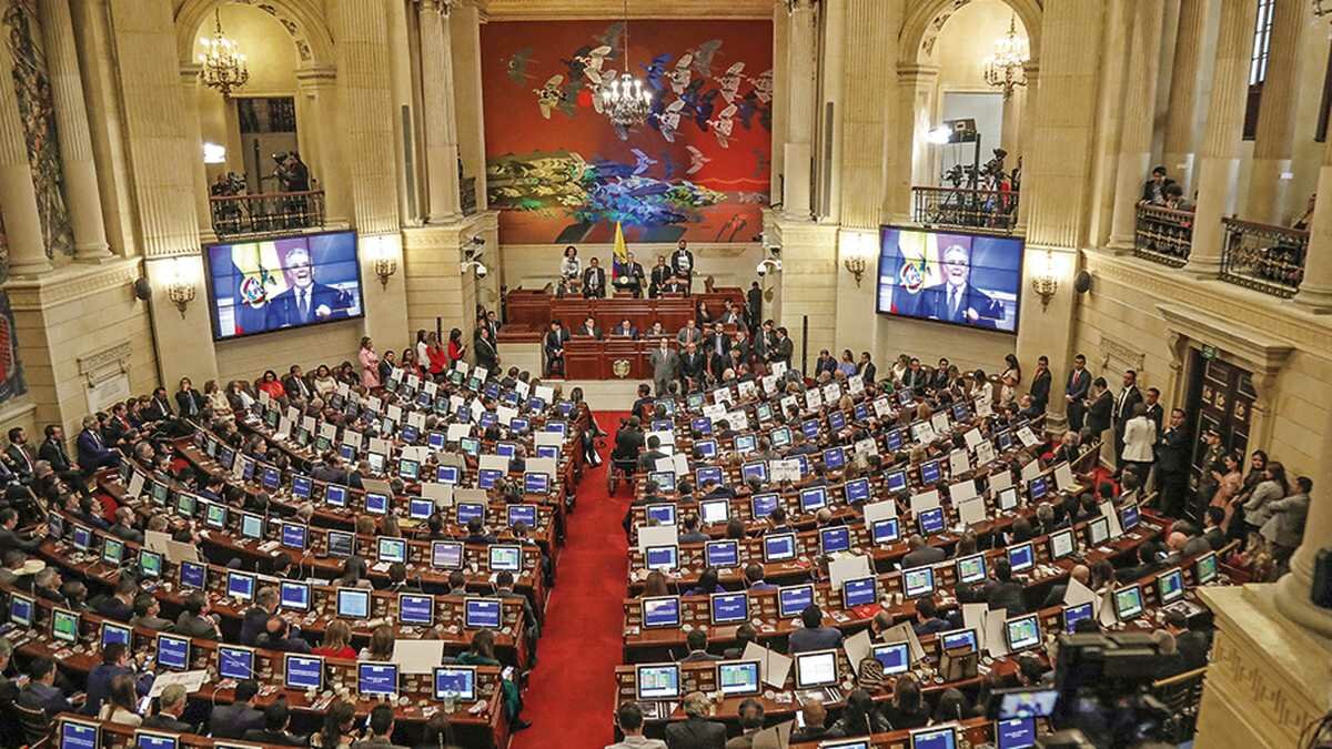 форма государственного устройства сша. колумбия государственное устройство. конгресо националь чили медаль.