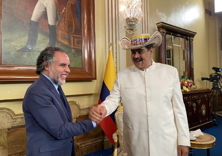 Comercio y energía serán temas cruciales en restablecimiento de relaciones entre Colombia y Venezuela