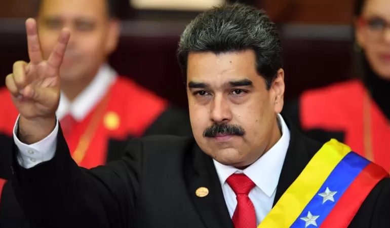 Gustavo Petro solicitó a Nicolas Maduro ser garante de diálogos de paz con el ELN