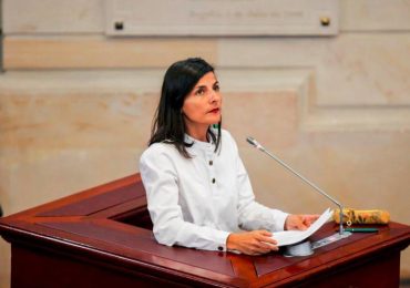 Sin mayorías ni consenso oposición quiere Moción de censura contra la Ministra Irene Vélez